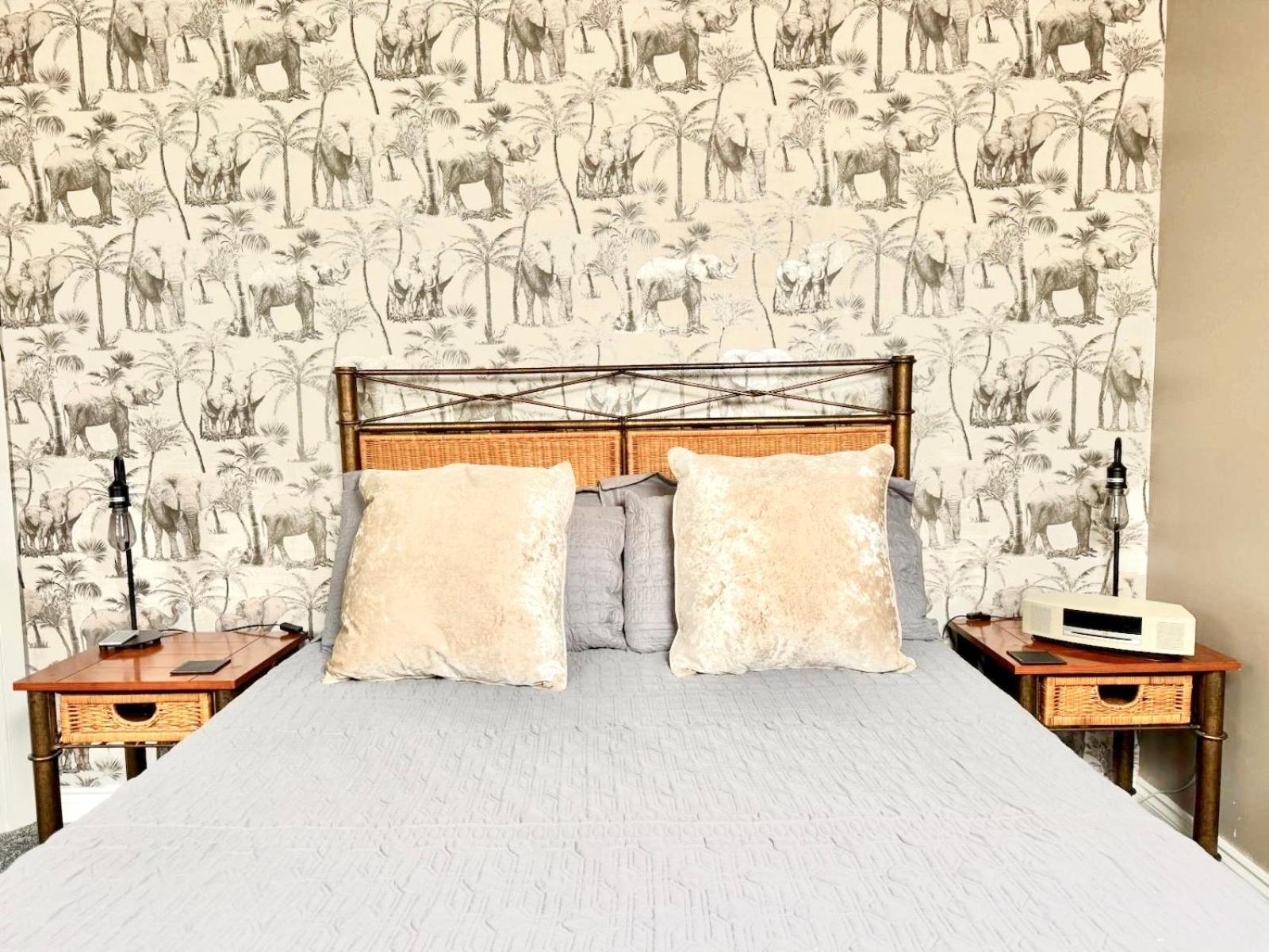 Cosy First Floor Loft Apartment Omagh Esterno foto