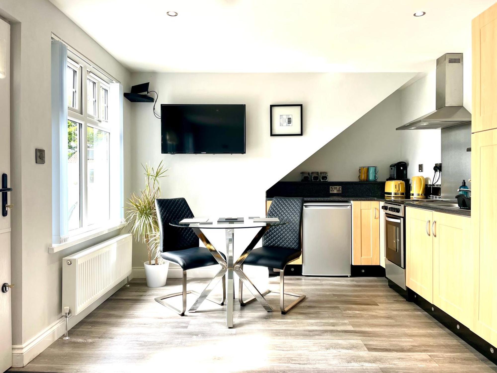 Cosy First Floor Loft Apartment Omagh Esterno foto